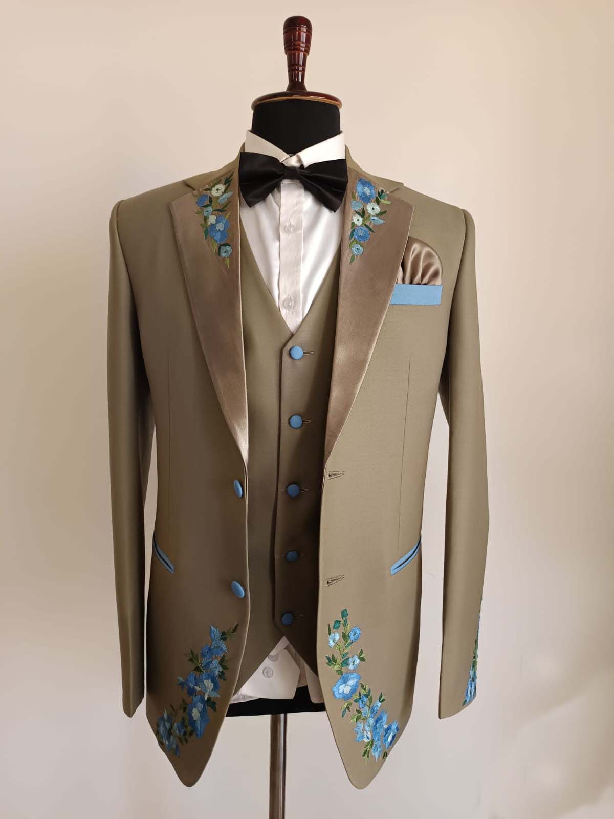 Hand Work Embroidery 3 Piece Suits, Designer Wedding, Dinner Party Wear Suits