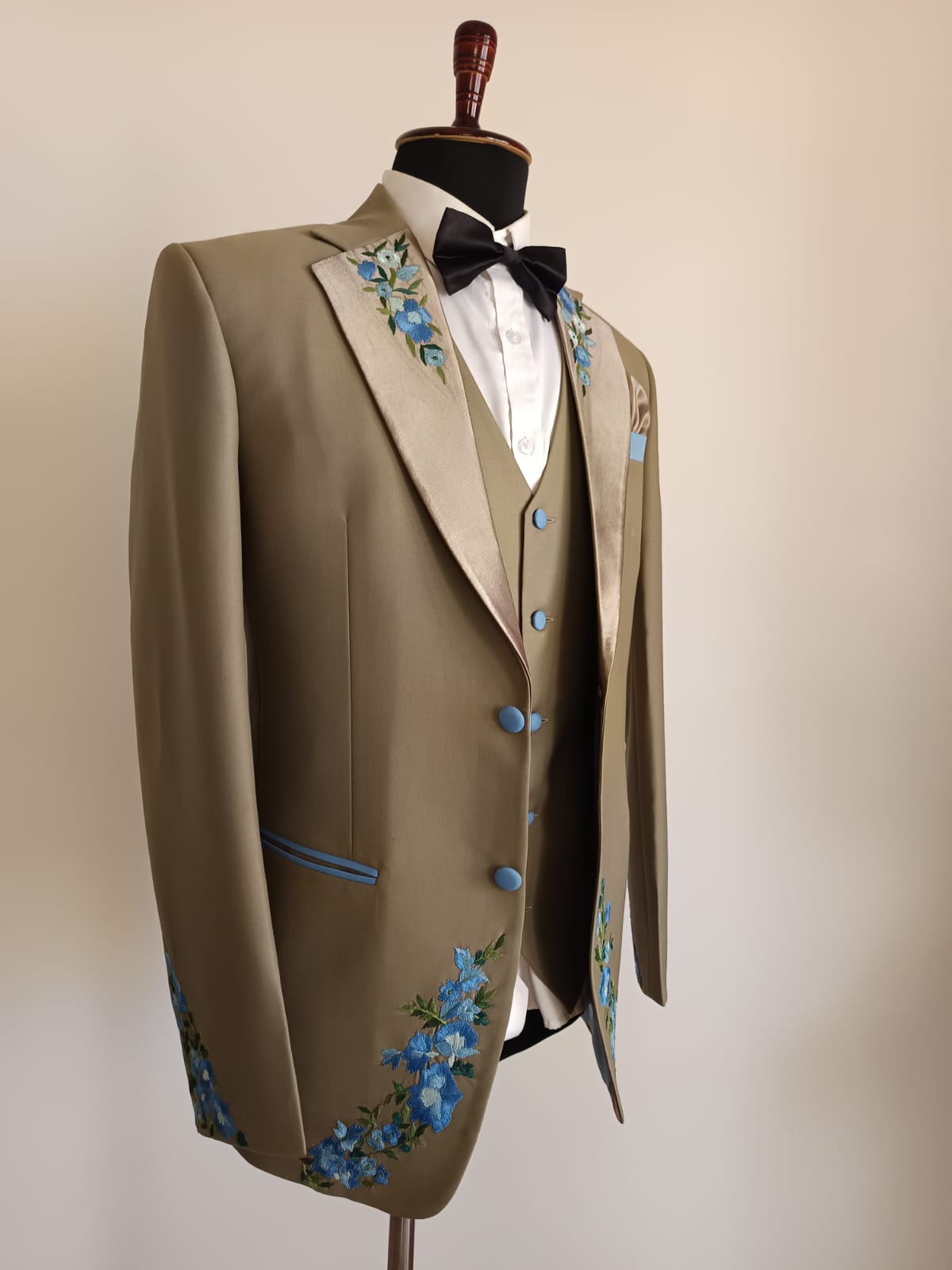 Hand Work Embroidery 3 Piece Suits, Designer Wedding, Dinner Party Wear Suits